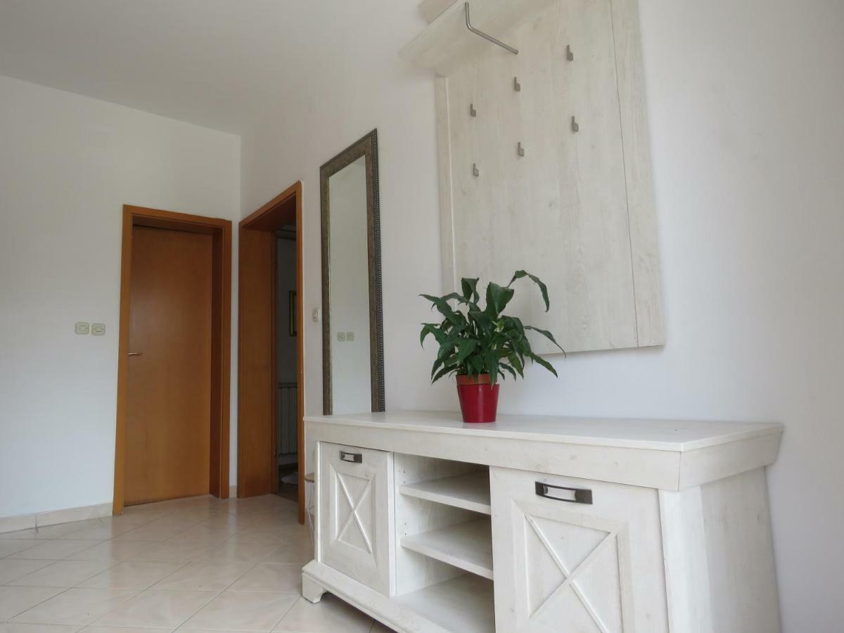 Apartment Smilje シベニク エクステリア 写真