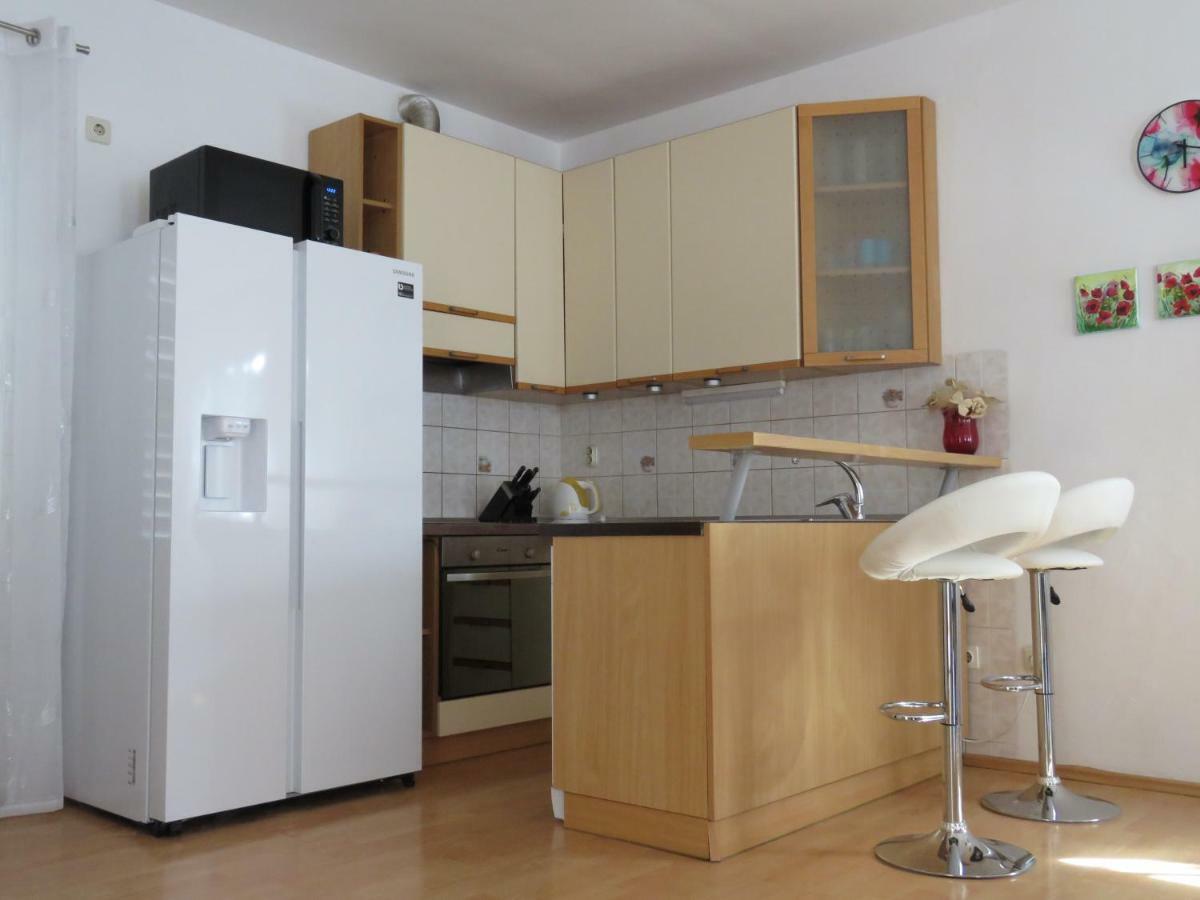 Apartment Smilje シベニク エクステリア 写真